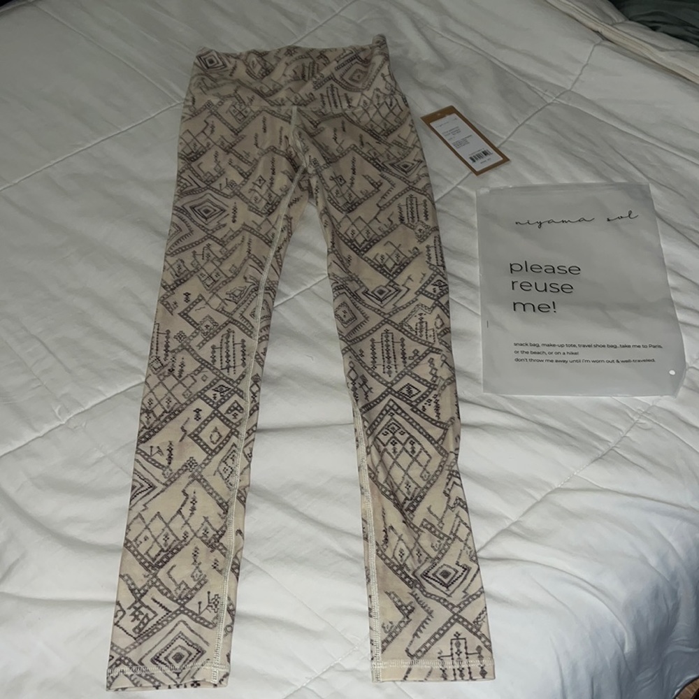 Niyama Sol Barefoot Leggings Namibia-Sol Box size small
